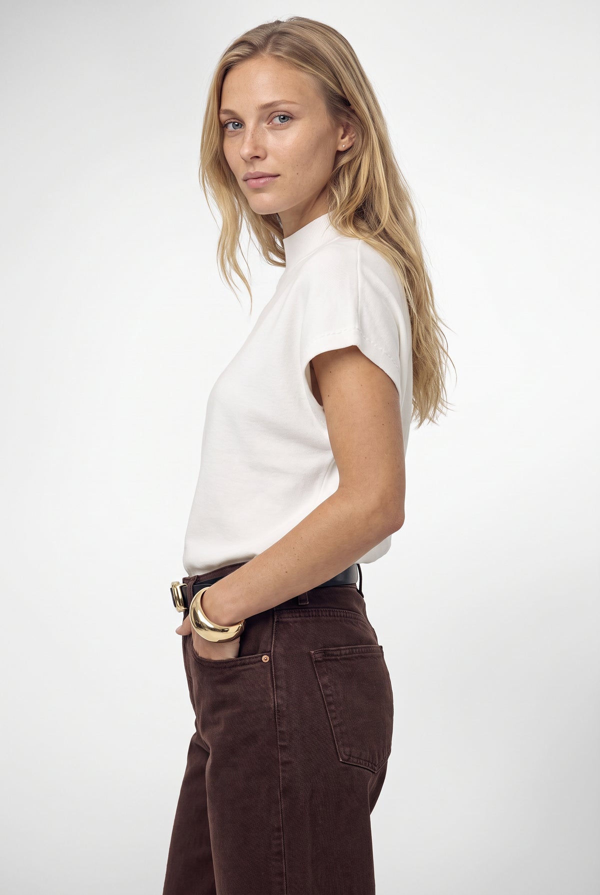 Catelyn Sleeveless Turtleneck In Sea Salt