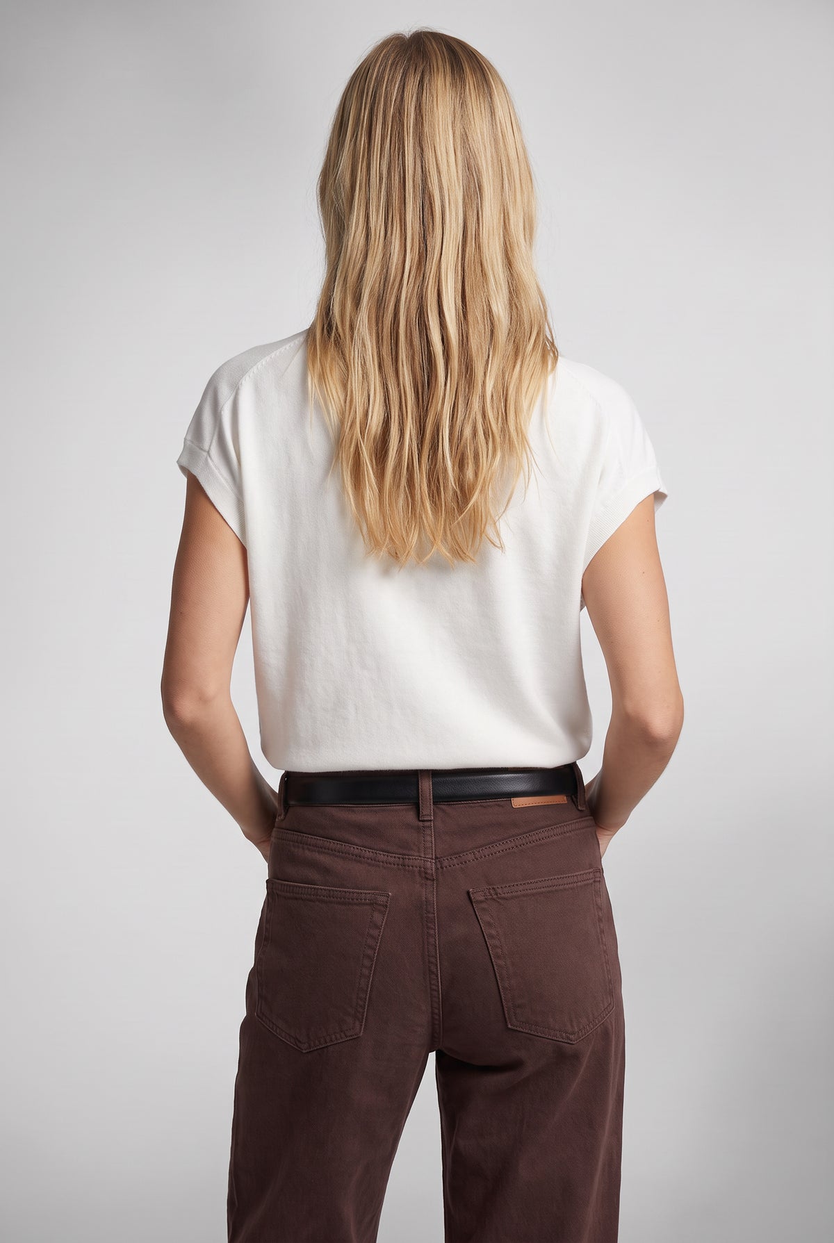Catelyn Sleeveless Turtleneck In Sea Salt