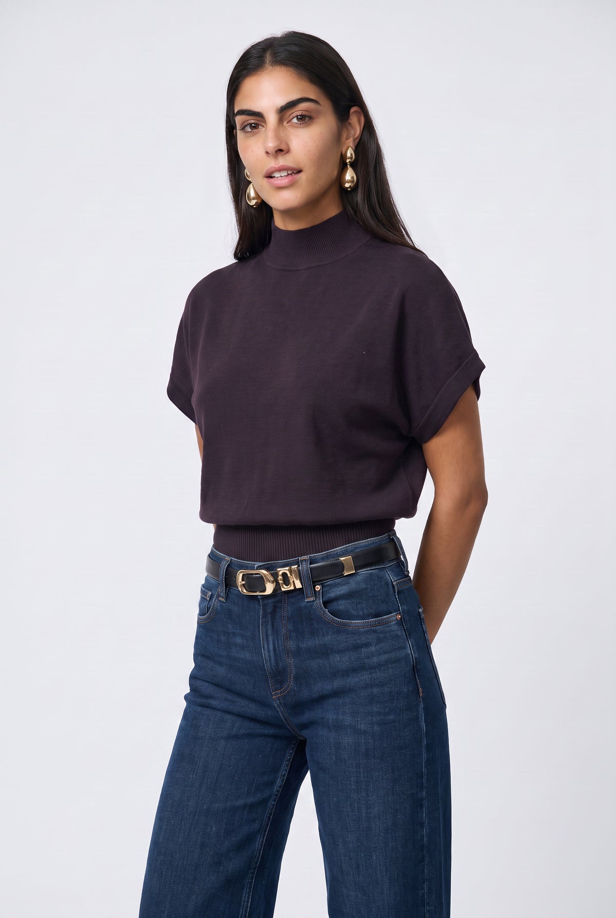 Catelyn Sleeveless Turtleneck In Chocolate Plum