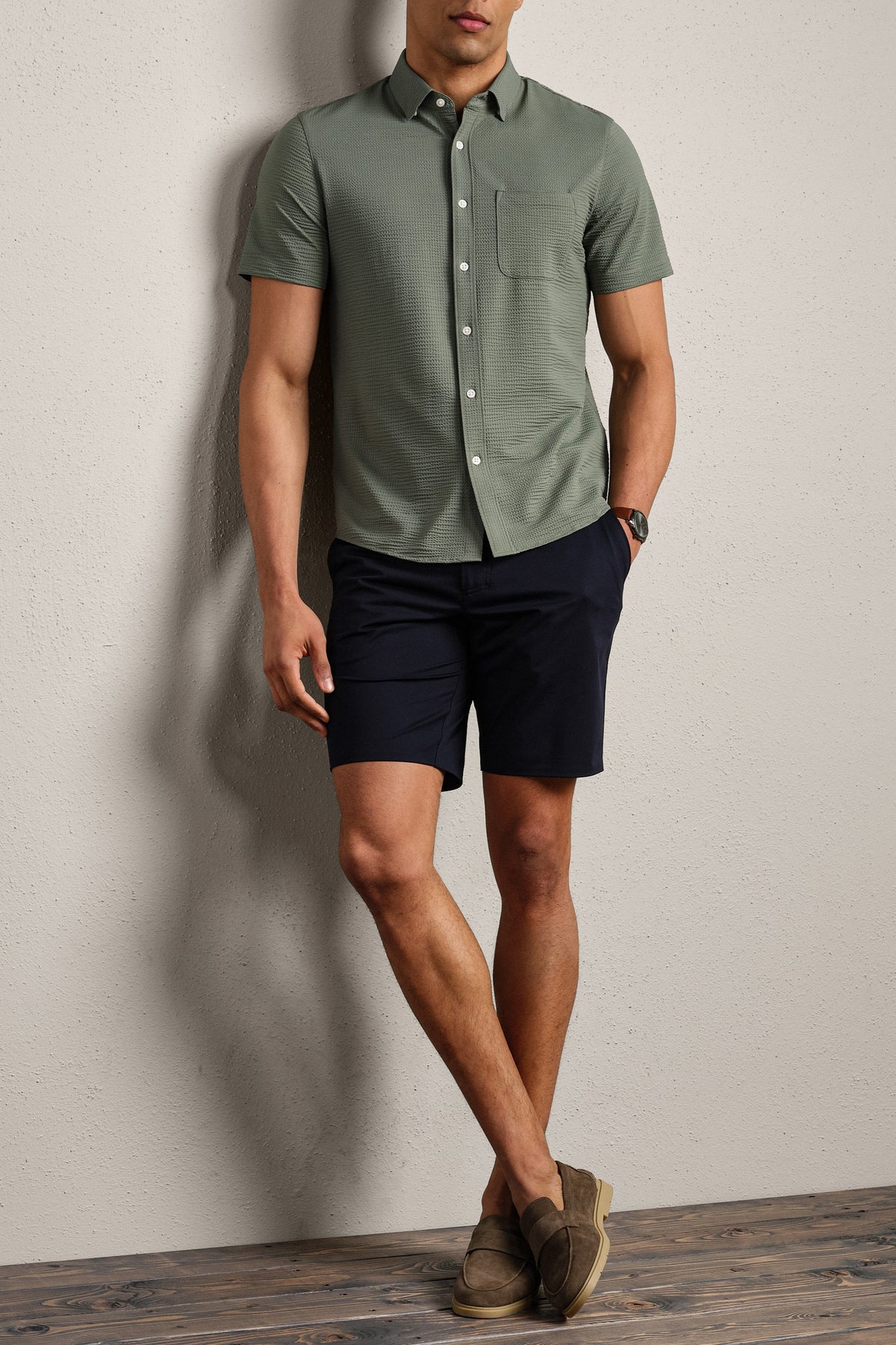 Commuter Seersucker Short Sleeve Shirt In Olive Shadow