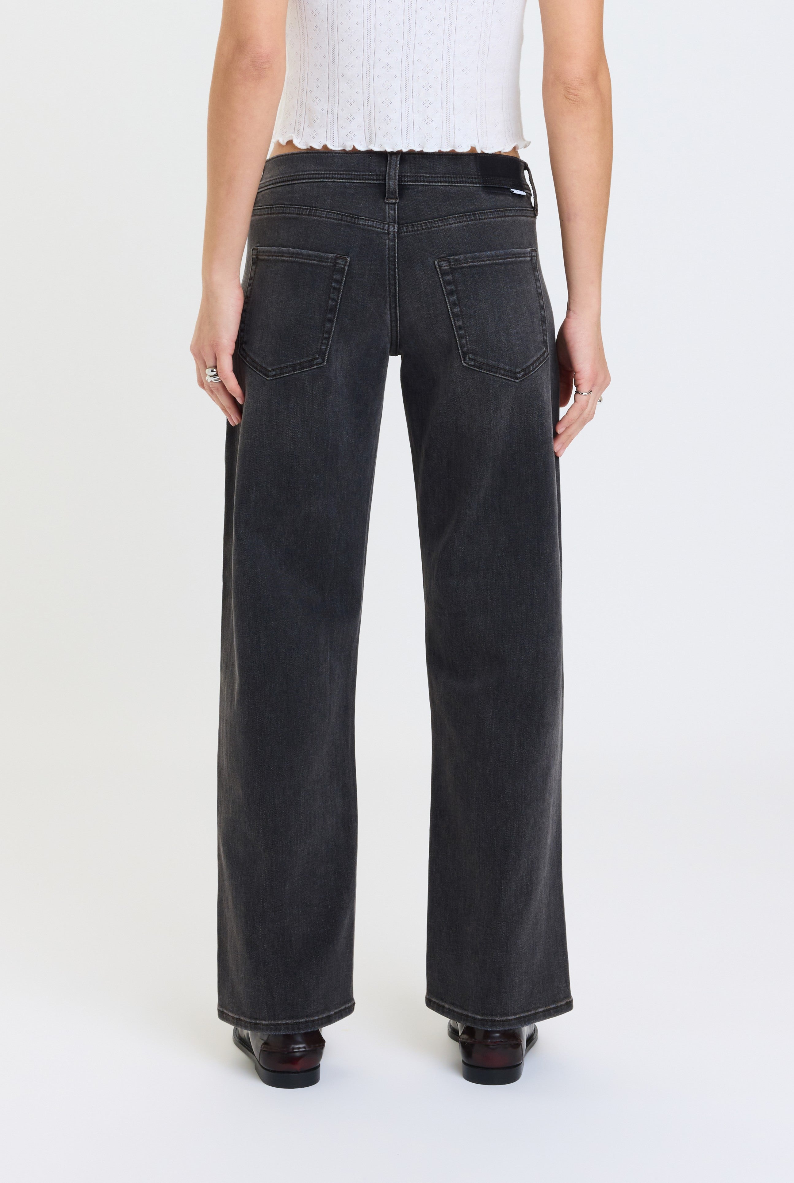 Repay Low Rise V-waist Soft Barrel