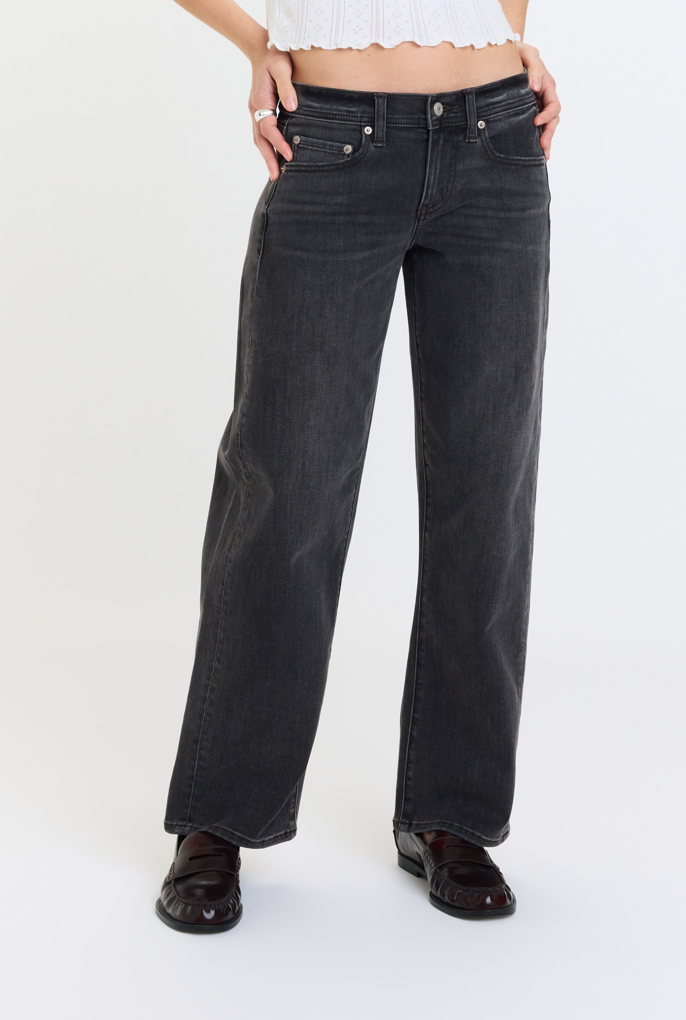 Repay Low Rise V-waist Soft Barrel