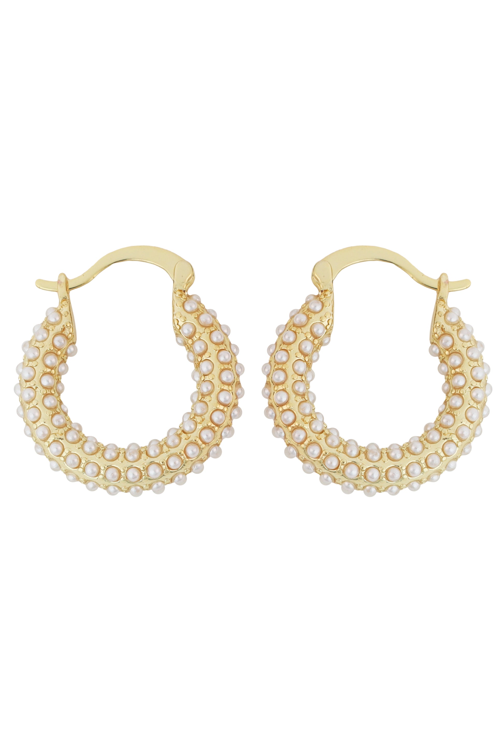 The South Moon Under 1 In Ear Hug Pearl 1.5 Mm in white features gold-plated brass hoops adorned with small acrylic pearls and hinged clasps for secure wear.