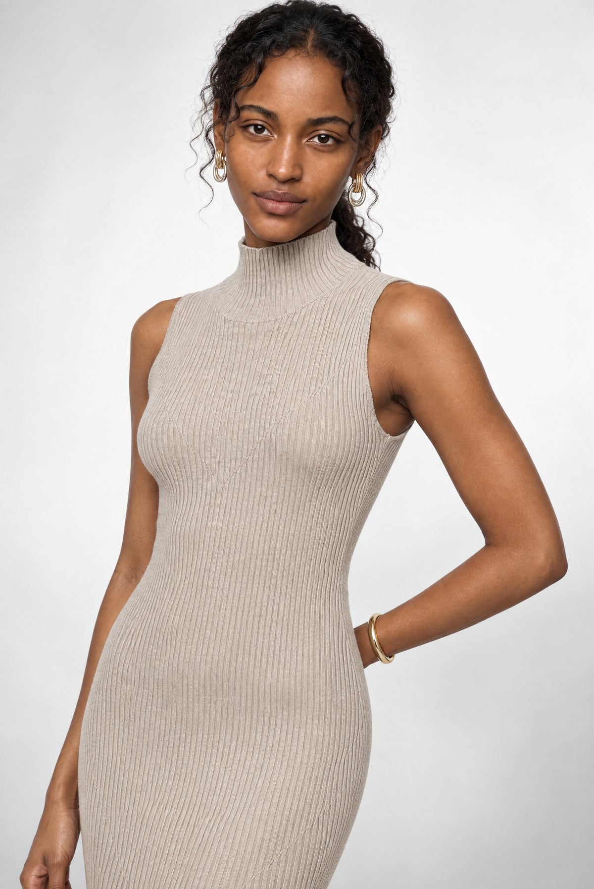 Gaiola Mockneck Sleeveless Midi Cashmere Sweaterdress In Oatmeal