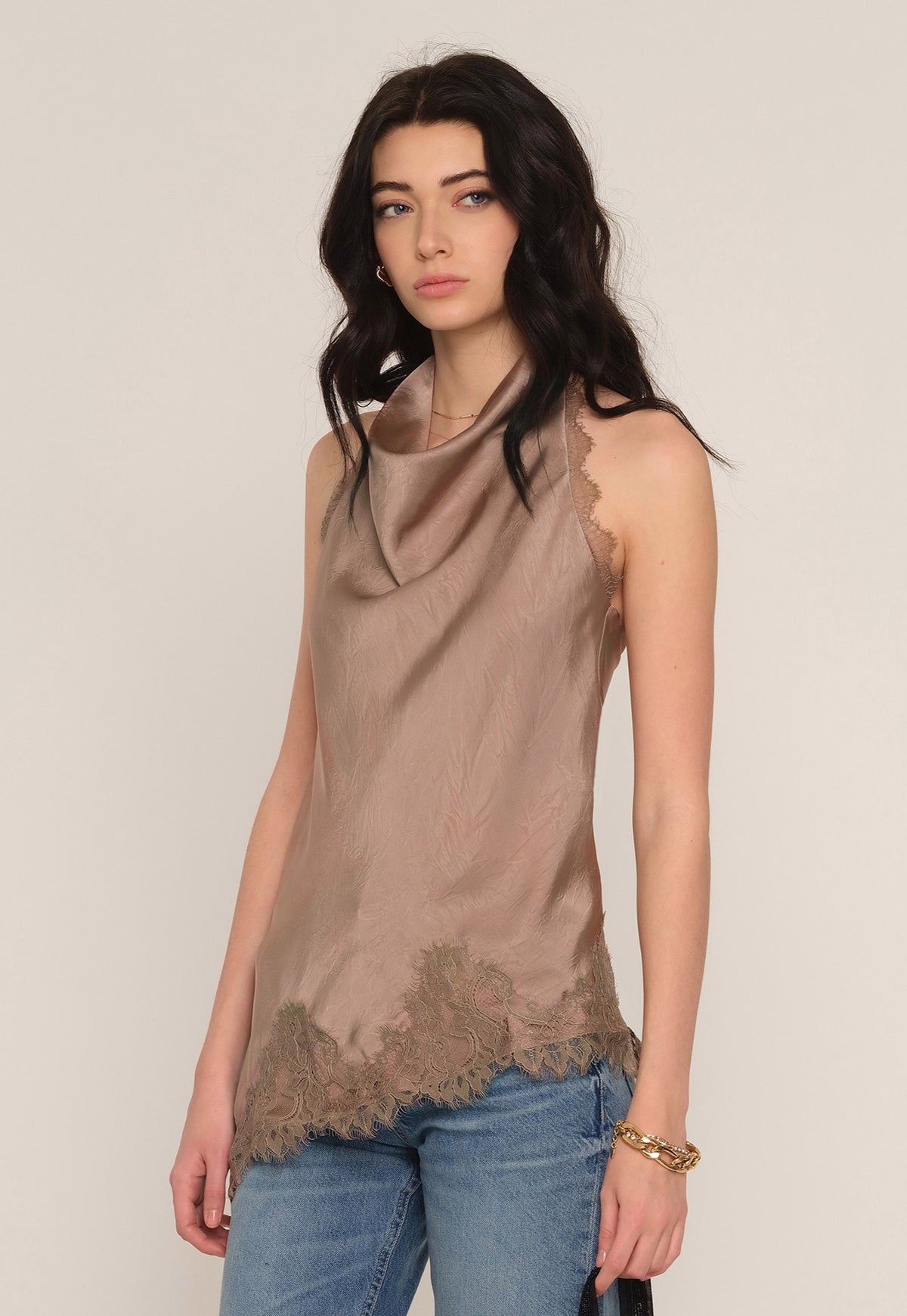 Belle Top In Doe