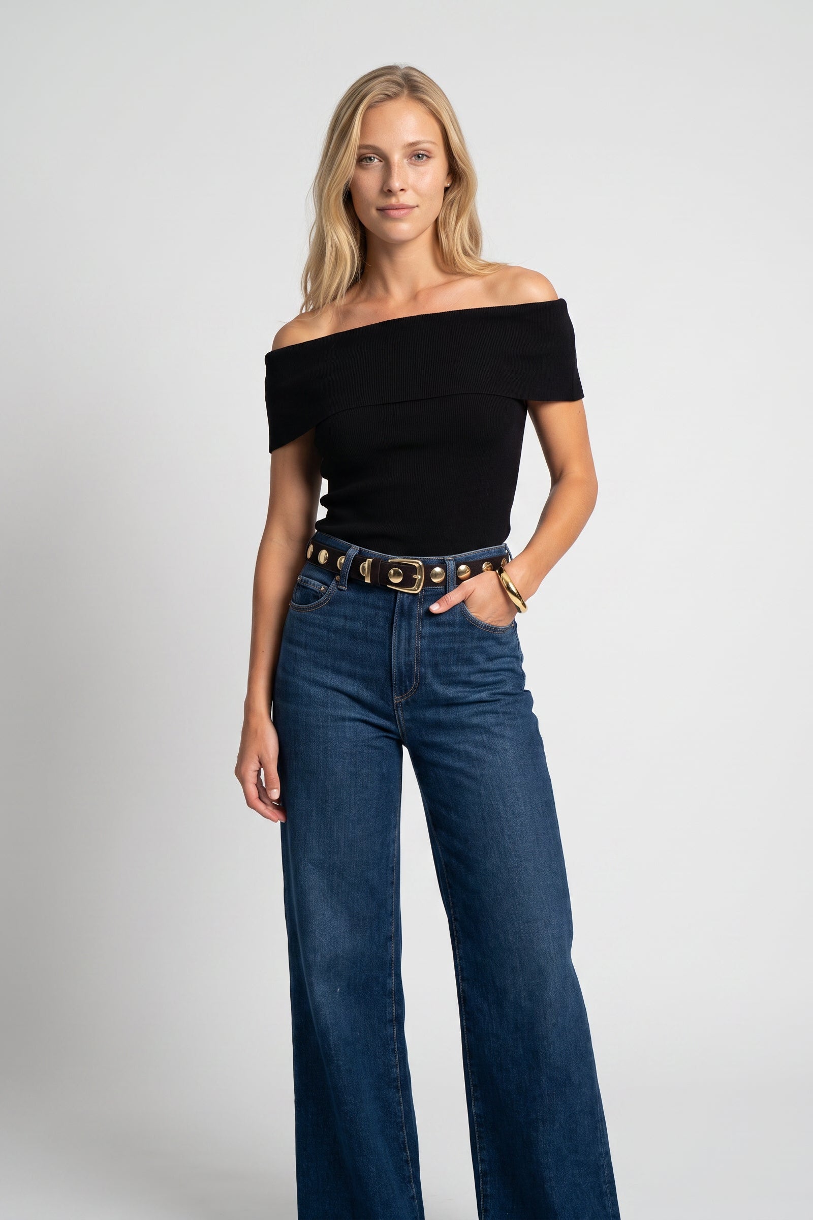 Anne Off The Shoulder Top In Black