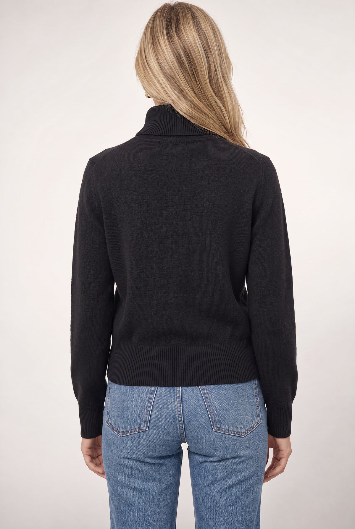 Winnie Turtleneck Sweater In Black