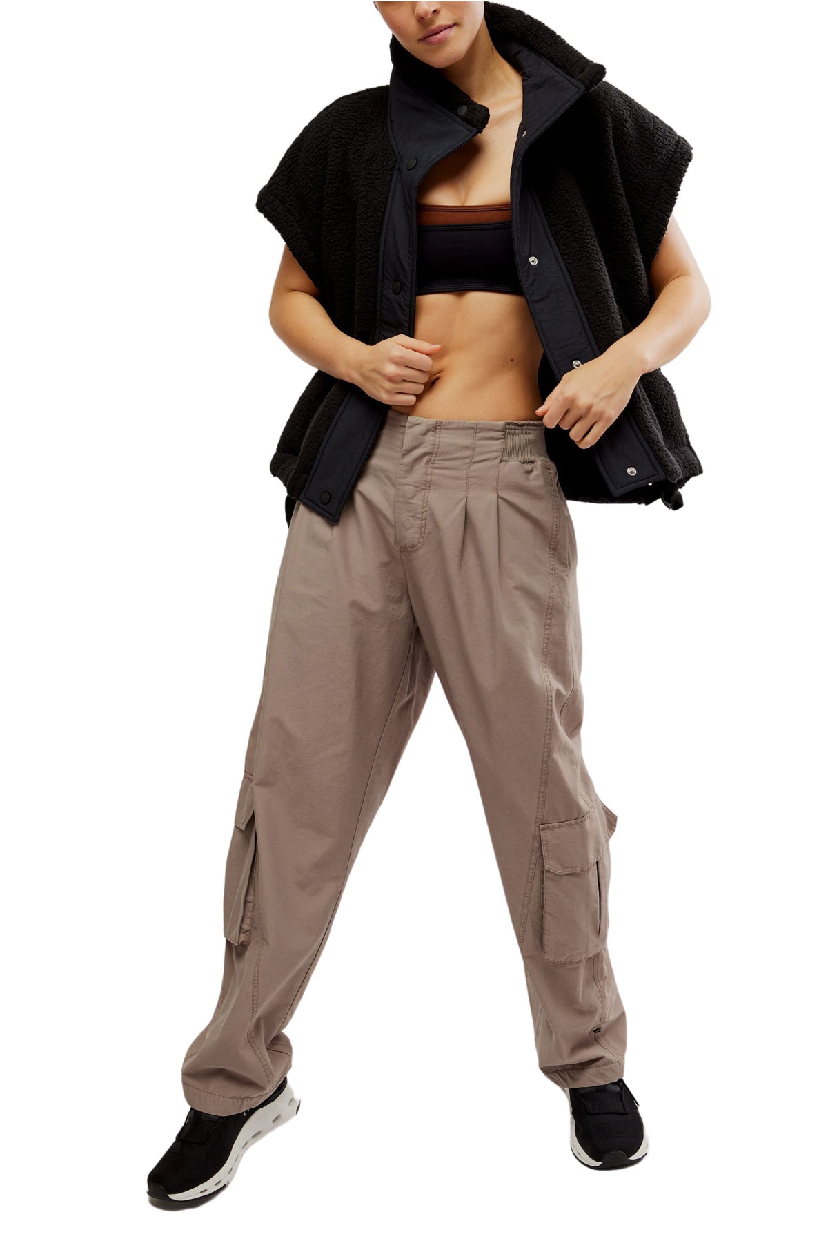 Scout It Out Vest In Black
