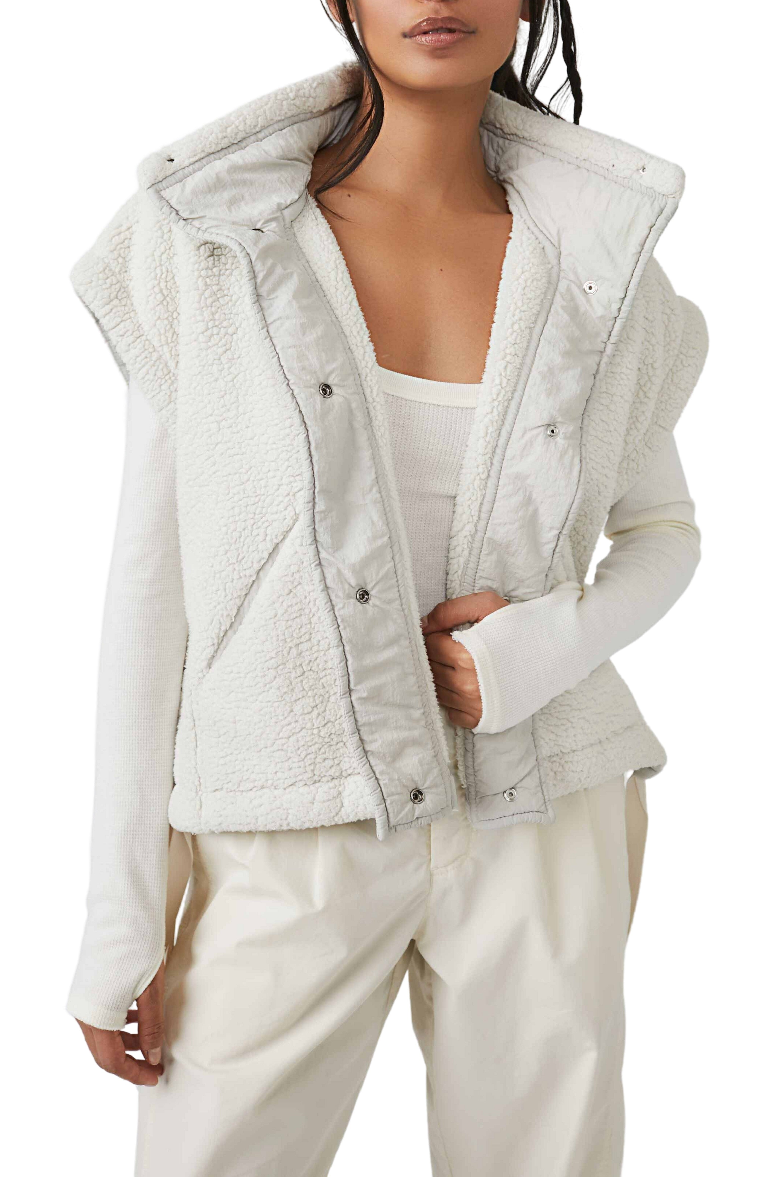 Scout It Out Vest in Birch Tree