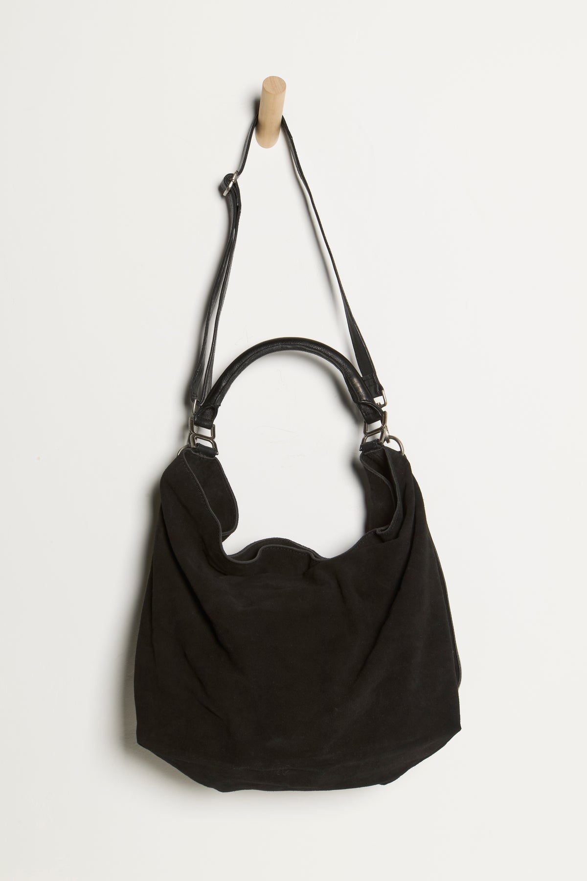 Suzie Suede Clouch Tote In Black