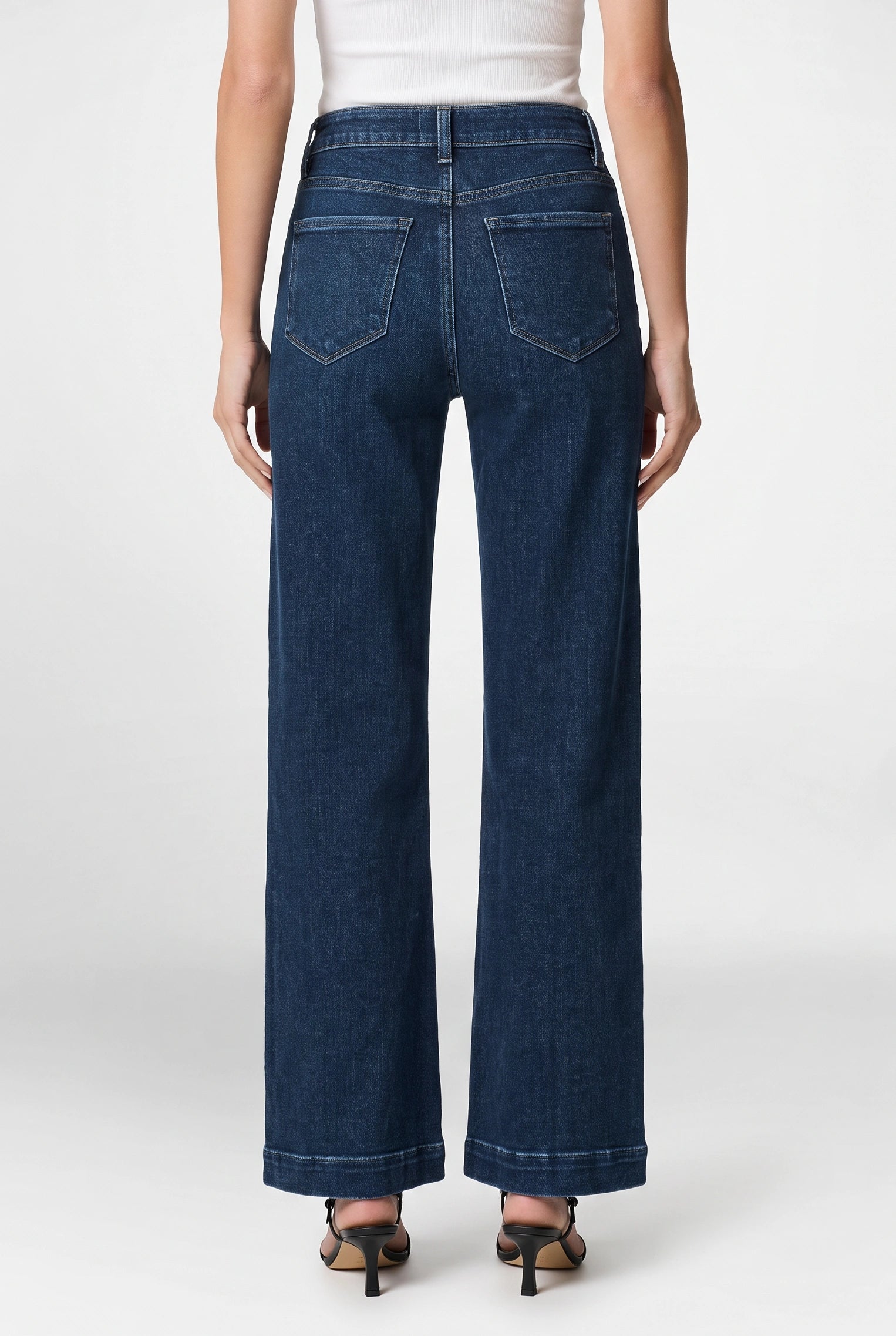 Leenah 32" High-Rise Wide Leg in Basilica