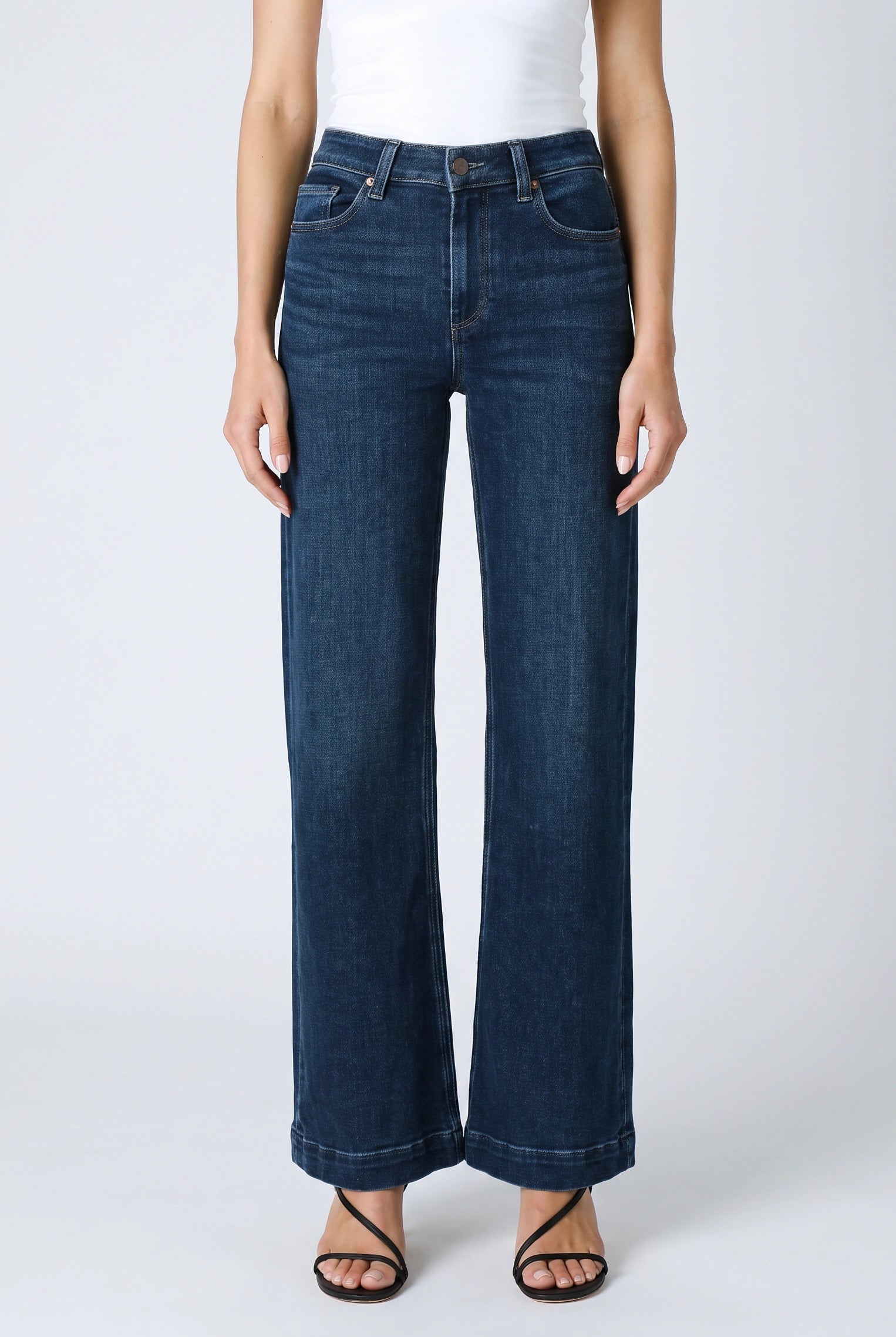 Leenah 32" High-Rise Wide Leg in Basilica