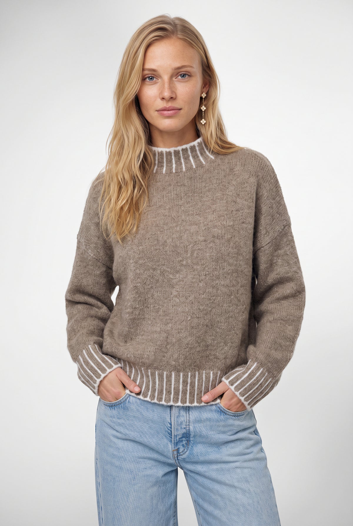 Sophia Mock Neck Sweater In Mocha