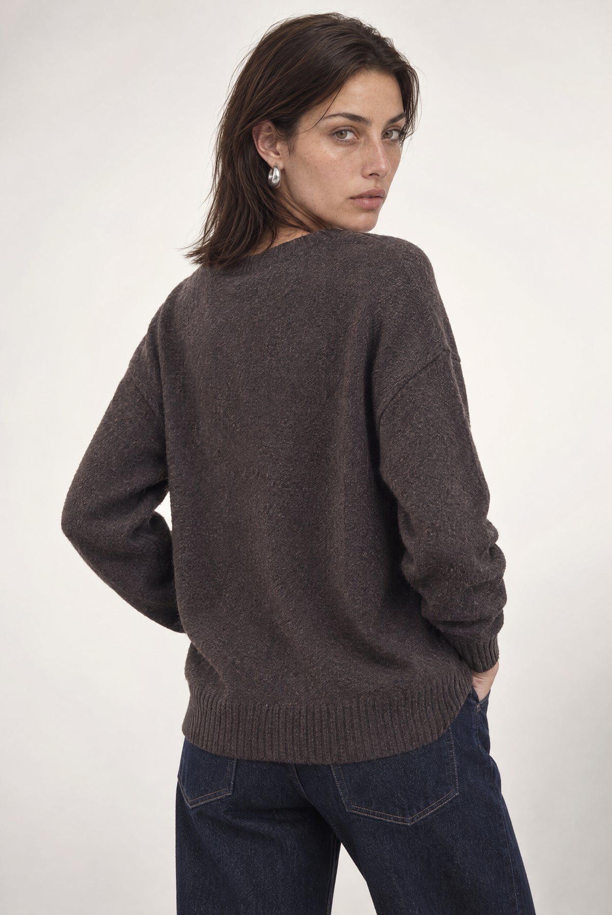 Alex V Neck Sweater In Espresso