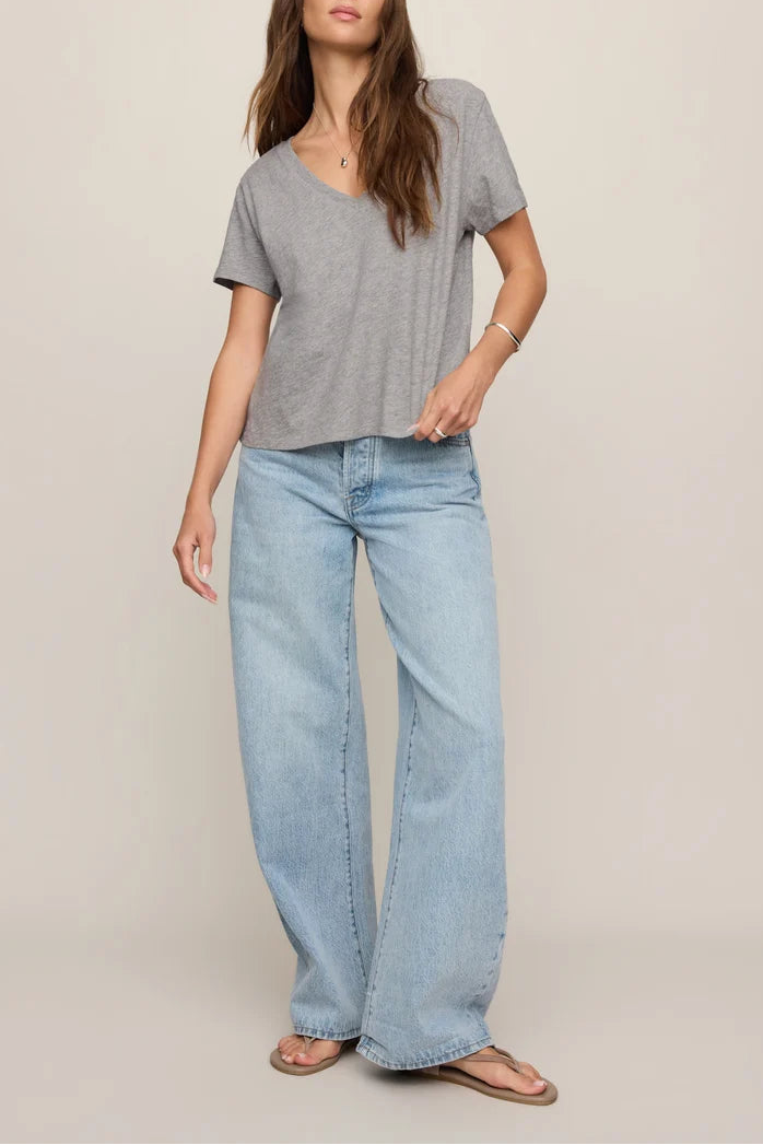 Nomad V Neck Tee In Grey