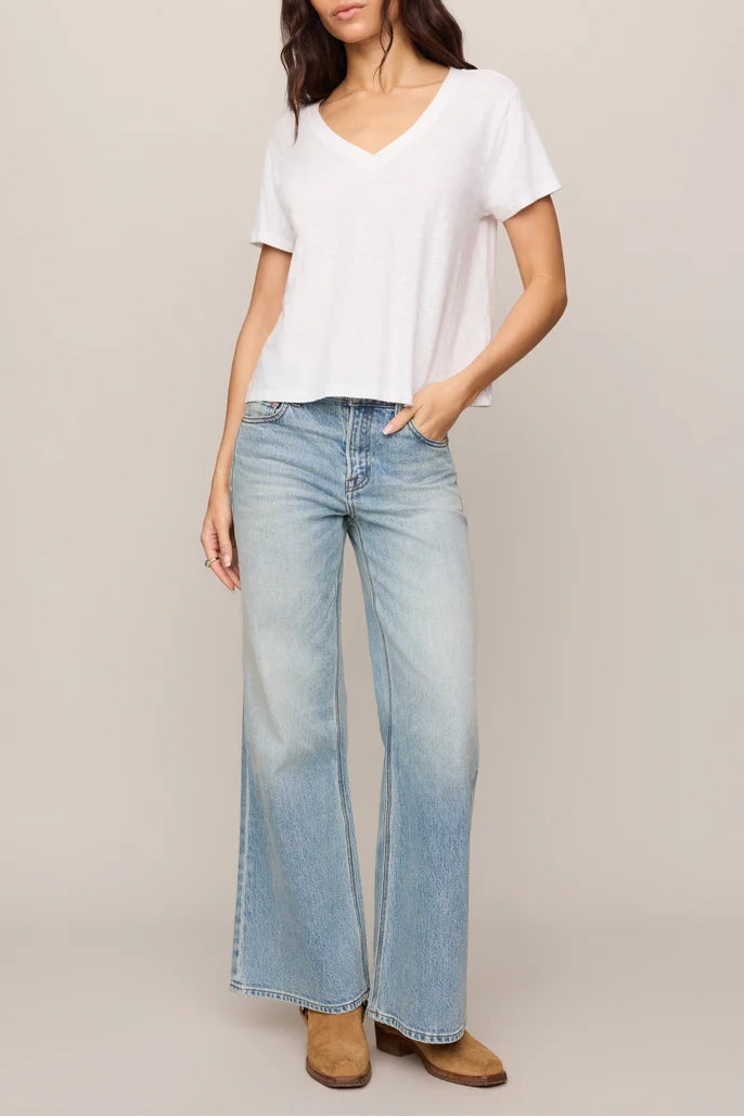 Nomad V Neck Tee In White