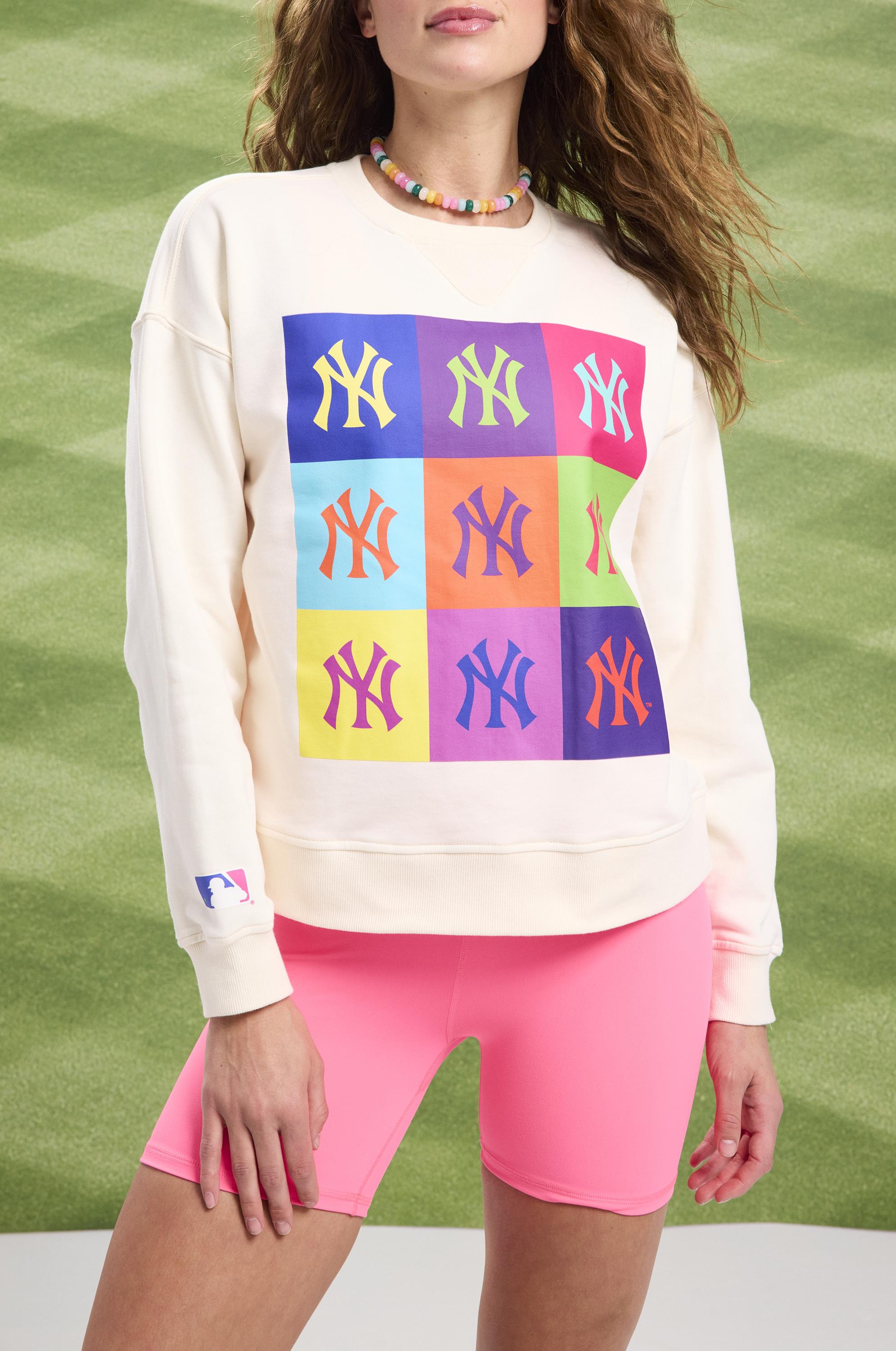 Yankees Sugar Swizzle/Neon Logo Graphic