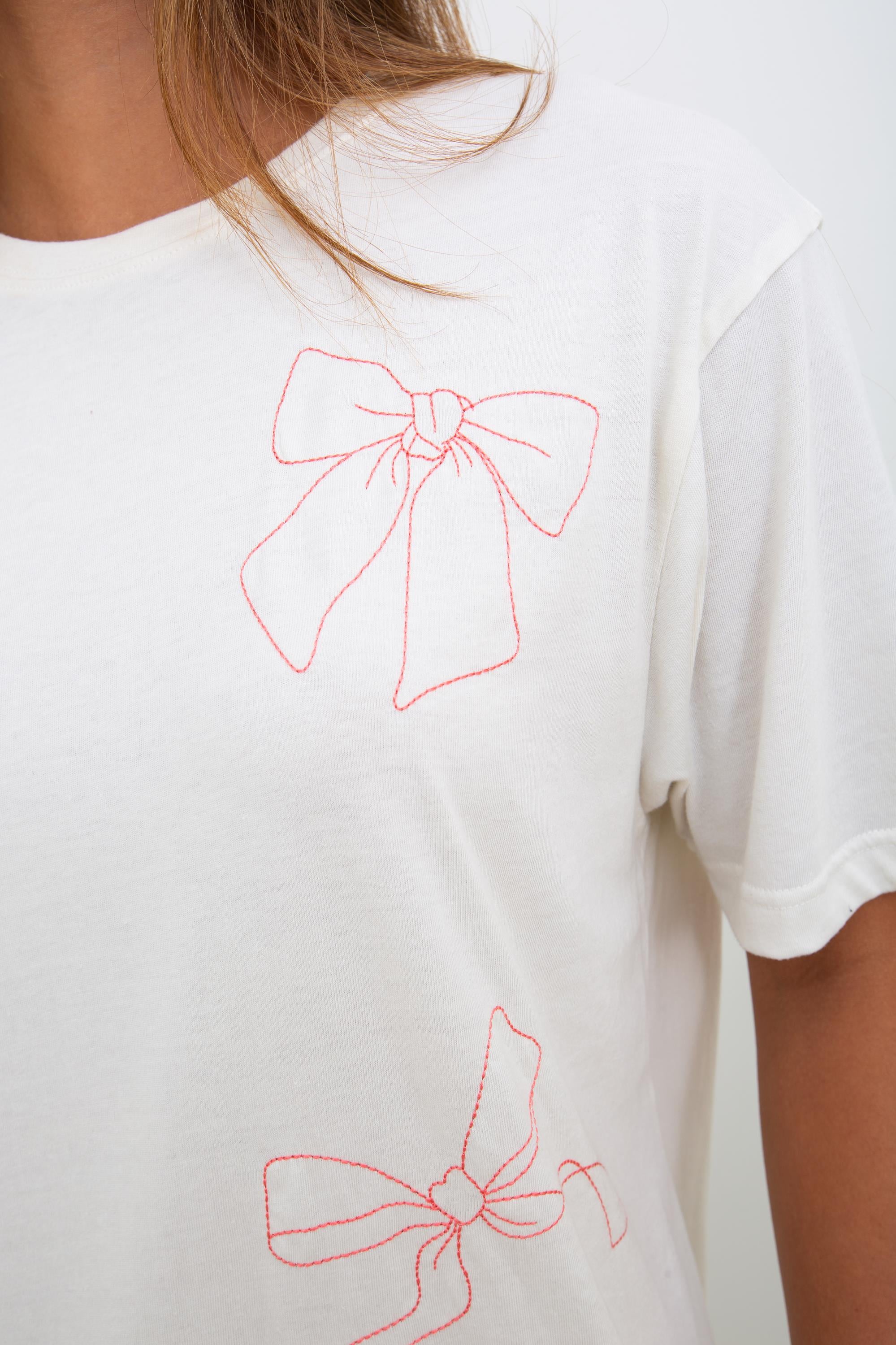 Bow Embroidered Outline Oversized Tee