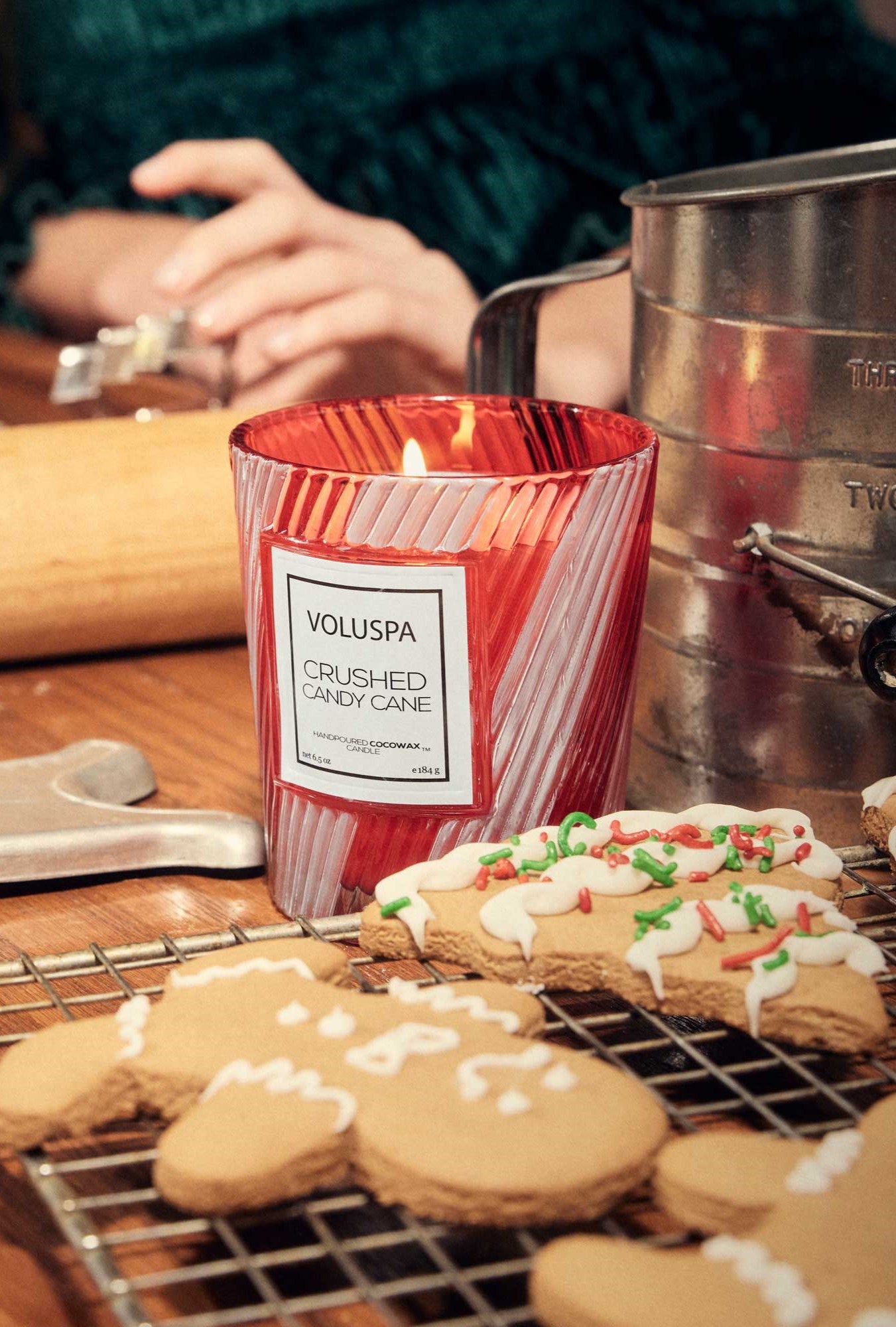 Crushed Candy Cane 6.5oz Classic Candle