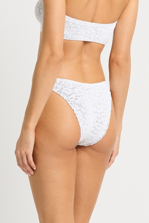 White Leopard Two Tone Scene Brief