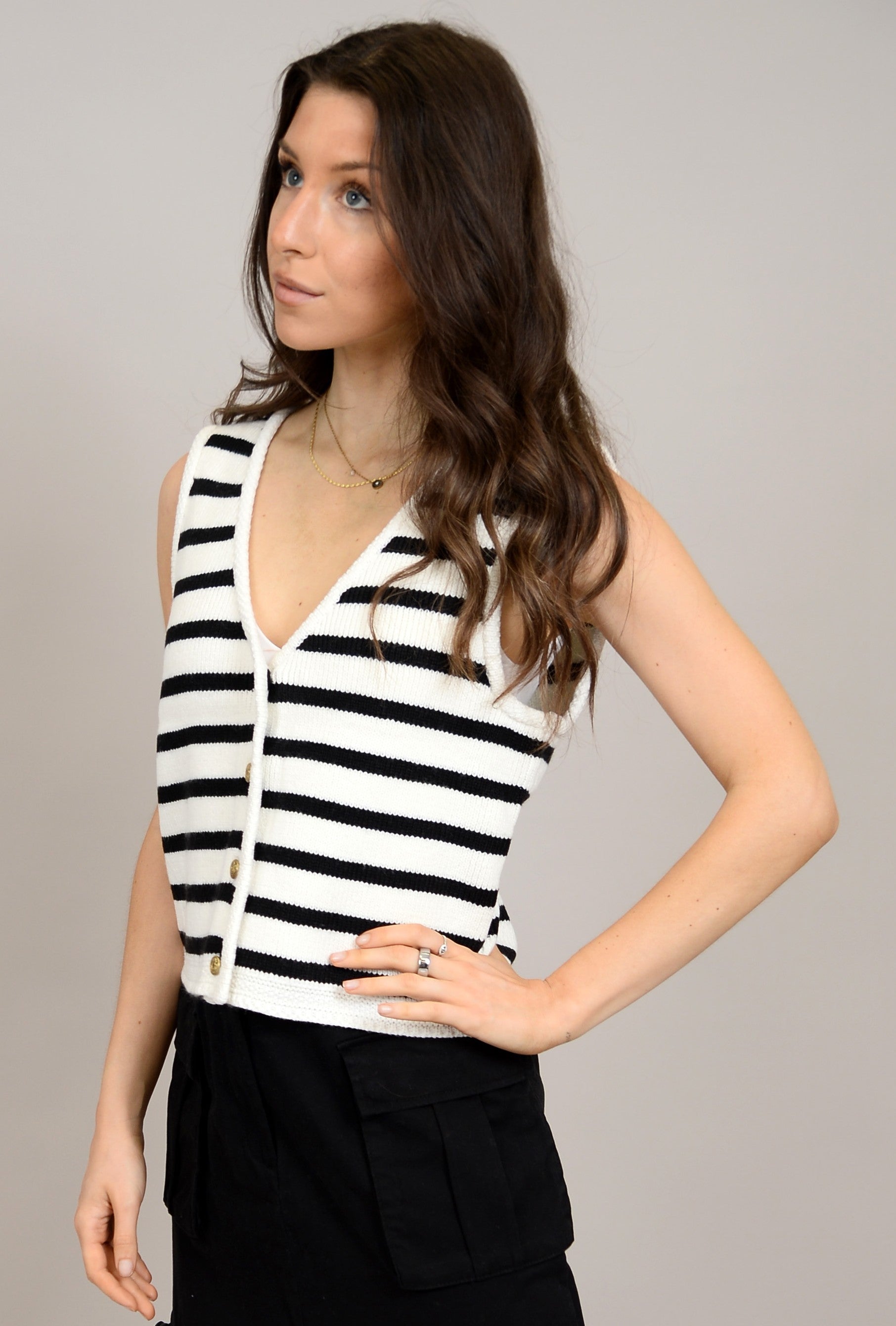 Meta Sleeveless V Neck Vest