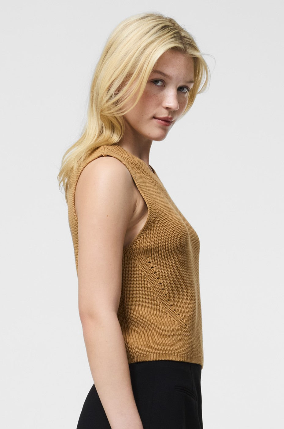 Mozart Crewneck Cropped Vest