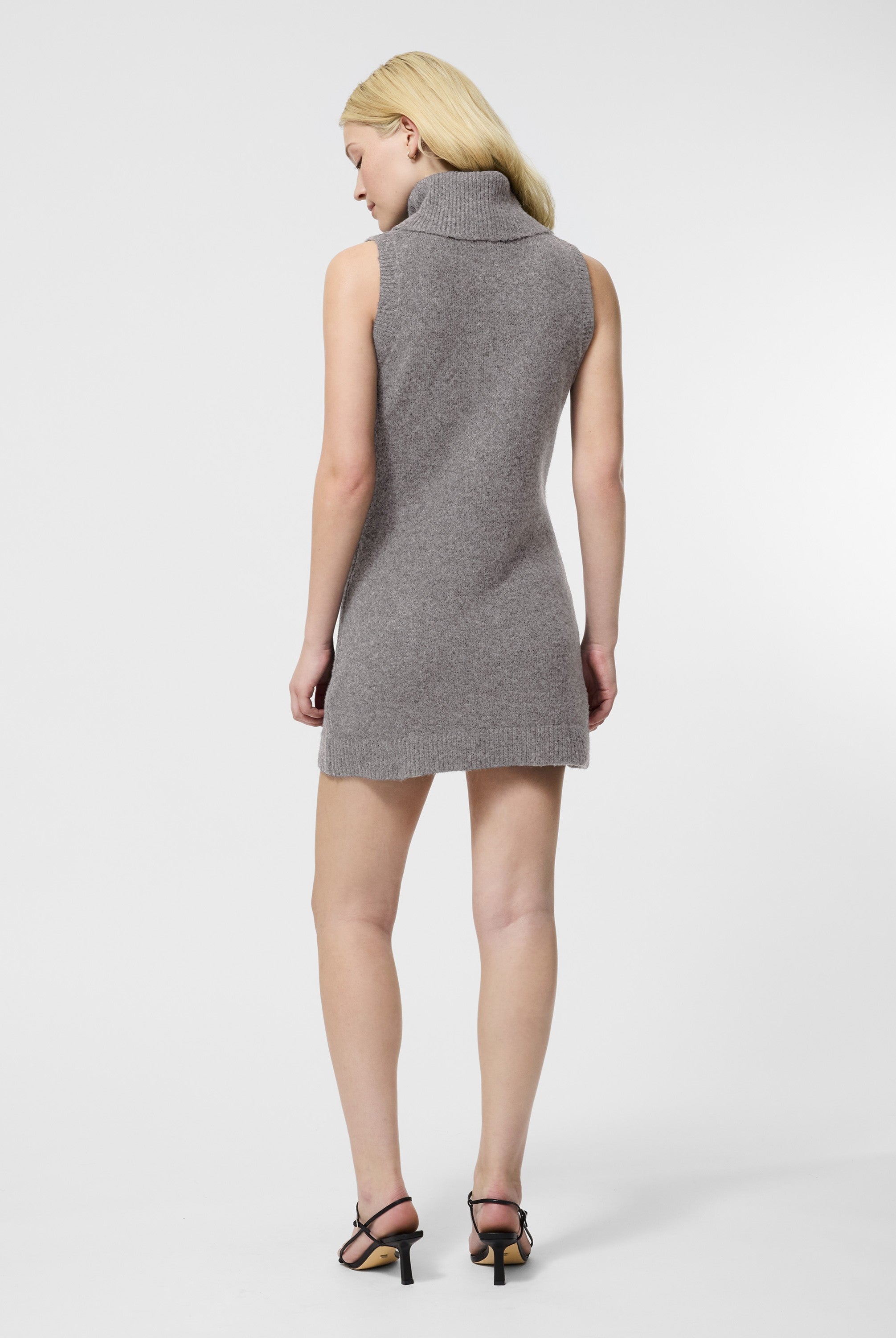 Vhari Sleeveless Turtuleneck Dress