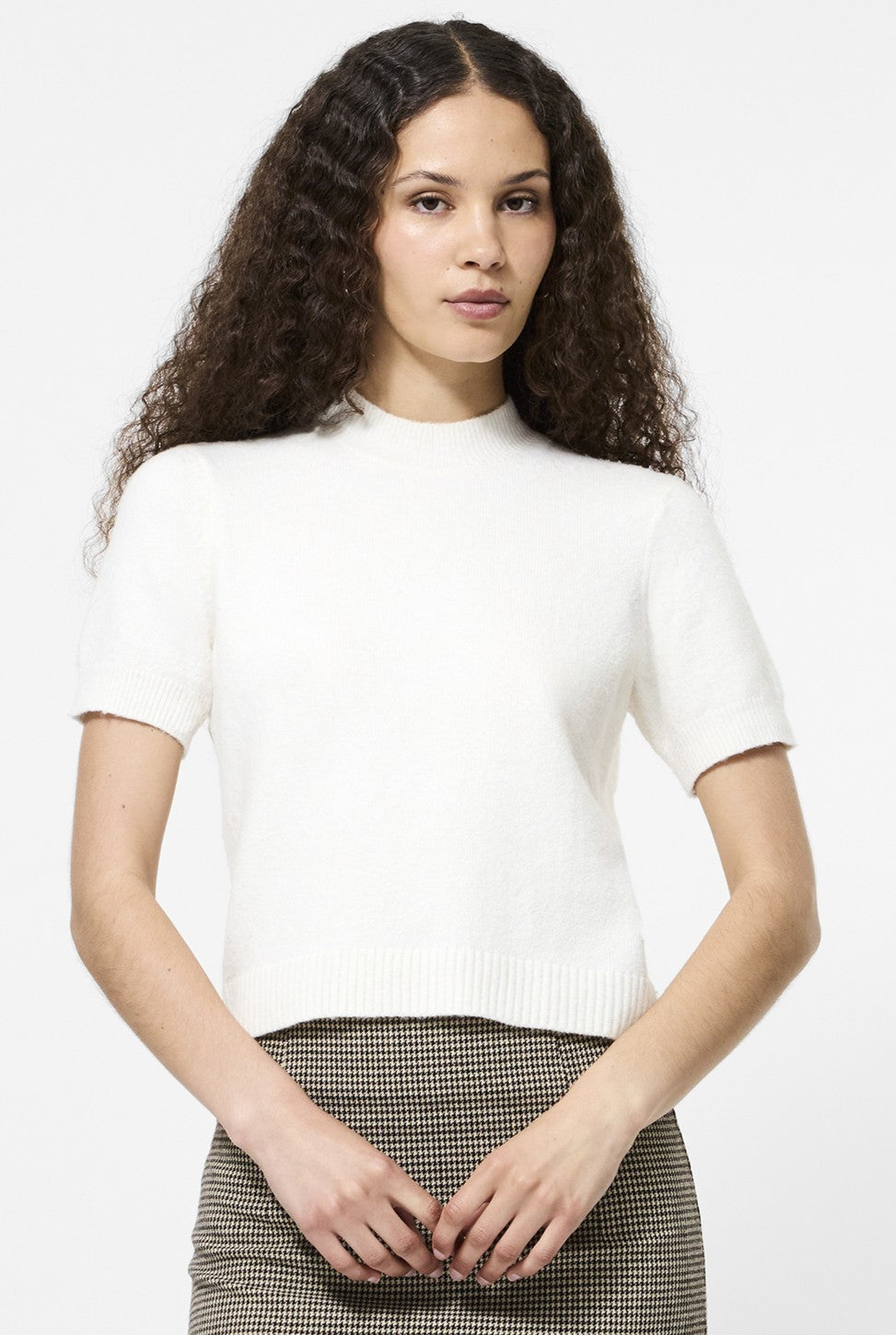 Vhari Mock Neck Short Sleeve Top