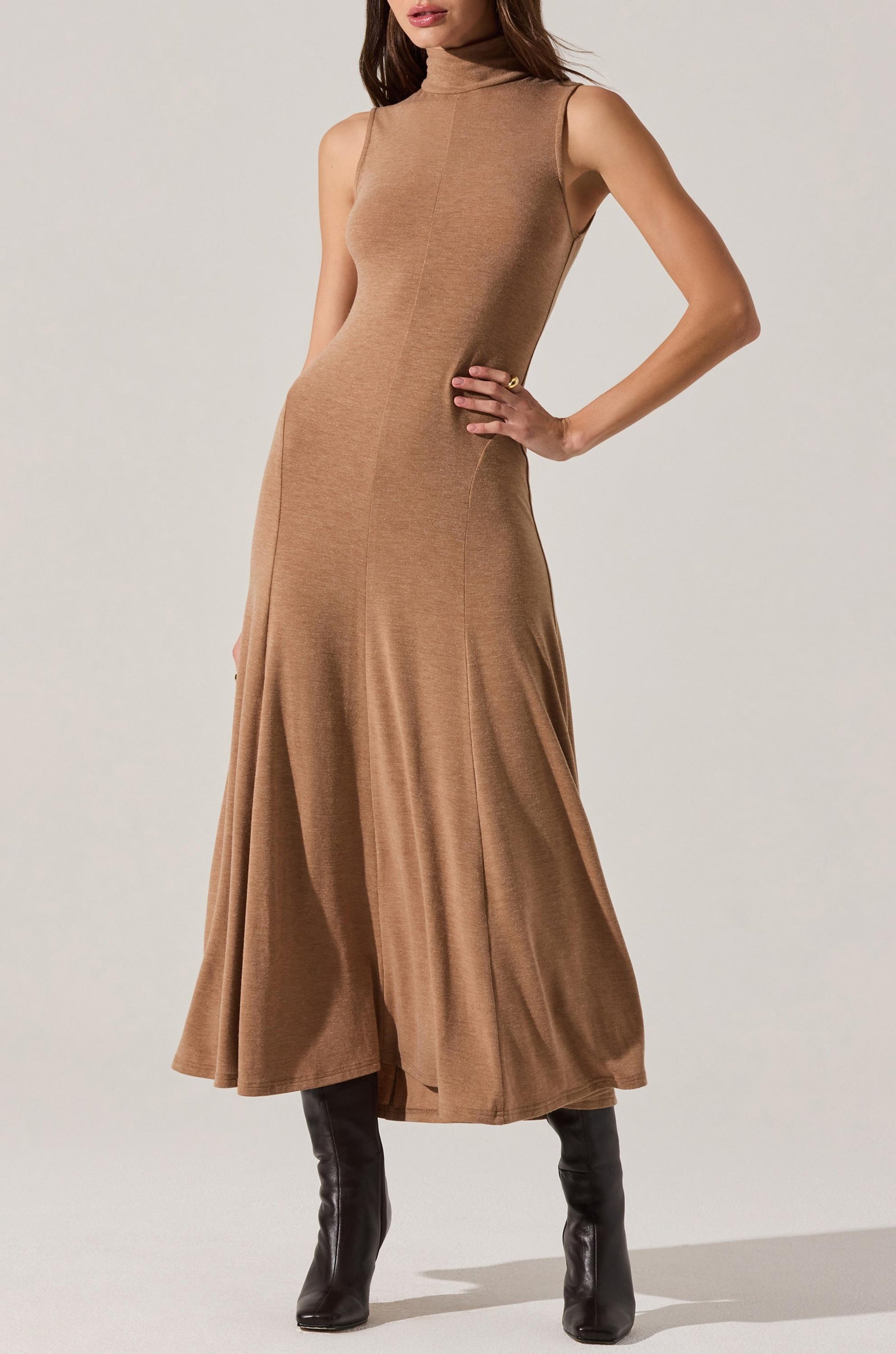 Haylie Midi Dress Khaki Tan / XS Haylie Midi Dress Khaki Tan / XS