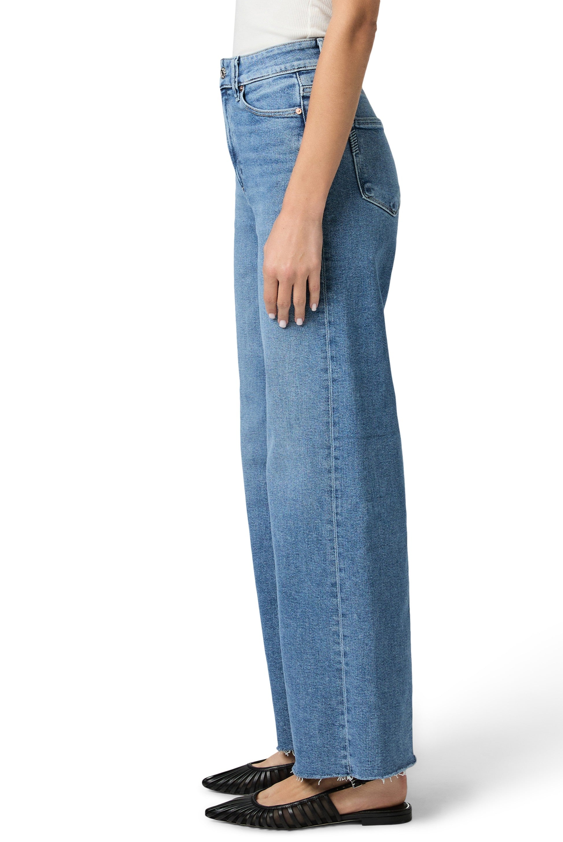 Anessa 31 W/ Raw Hem In Big Sky